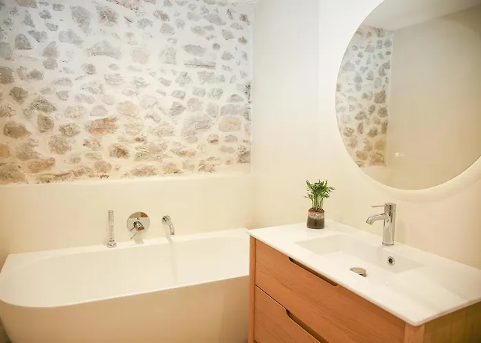 3br On The Remparts Of - Sea & Mountain View * Antibes