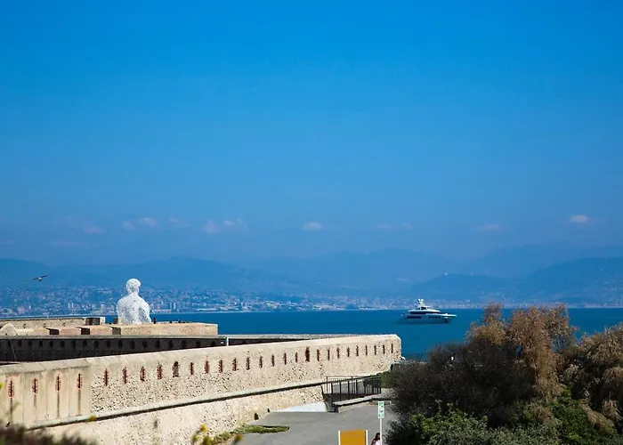 3br On The Remparts Of - Sea & Mountain View Appartamento