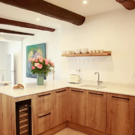 3br On The Remparts Of - Sea & Mountain View *