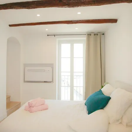 Apartment 4p On The Remparts Of - Sea & Mountain View Antibes