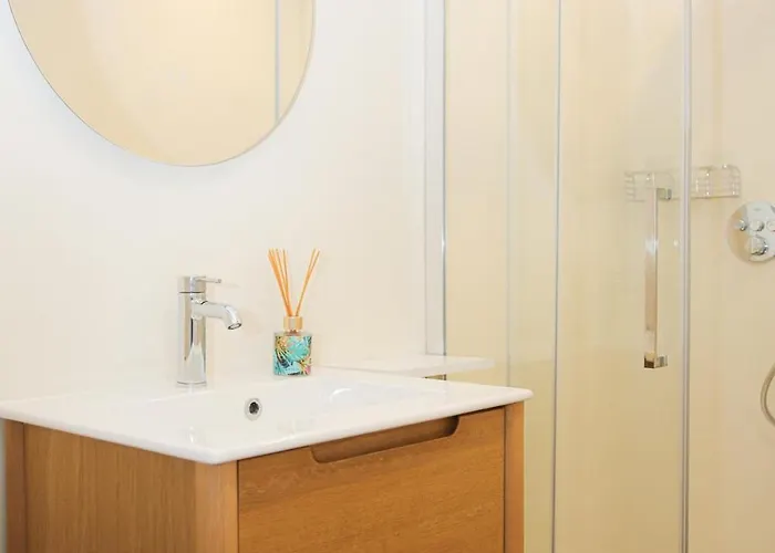 3br On The Remparts Of - Sea & Mountain View *